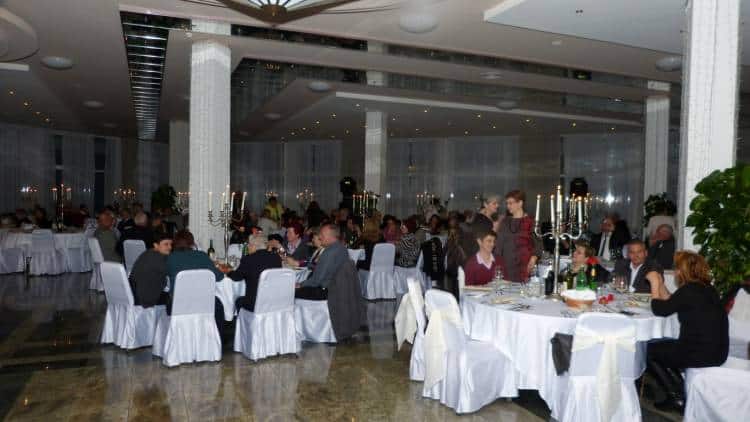 plesom povodom Međunarodnog Dana žena