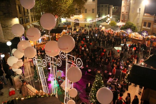 Adventski-sajam-Advent-u-Zadru-640x427