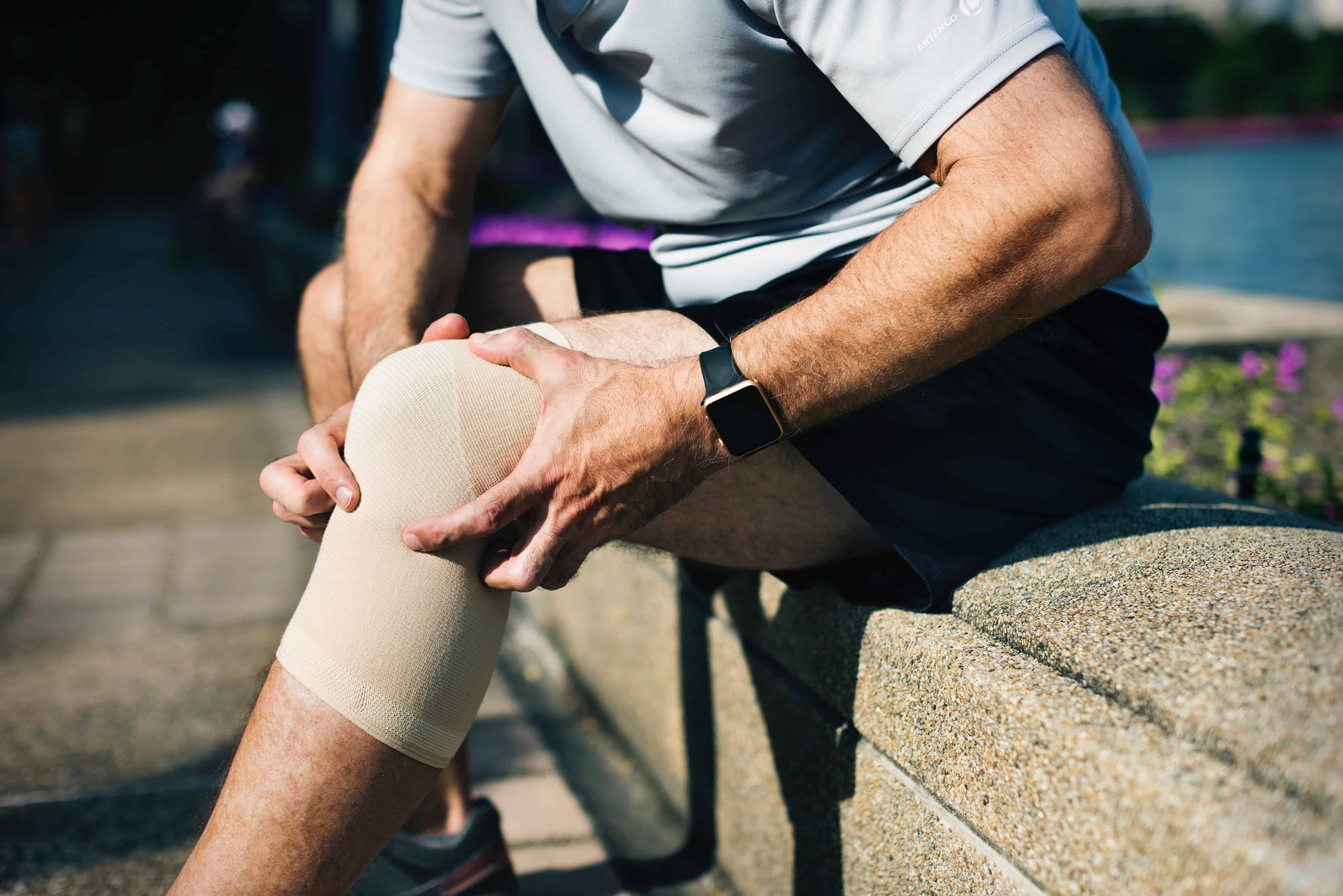 Bolna koljena: Glavni uzroci i pomoć
